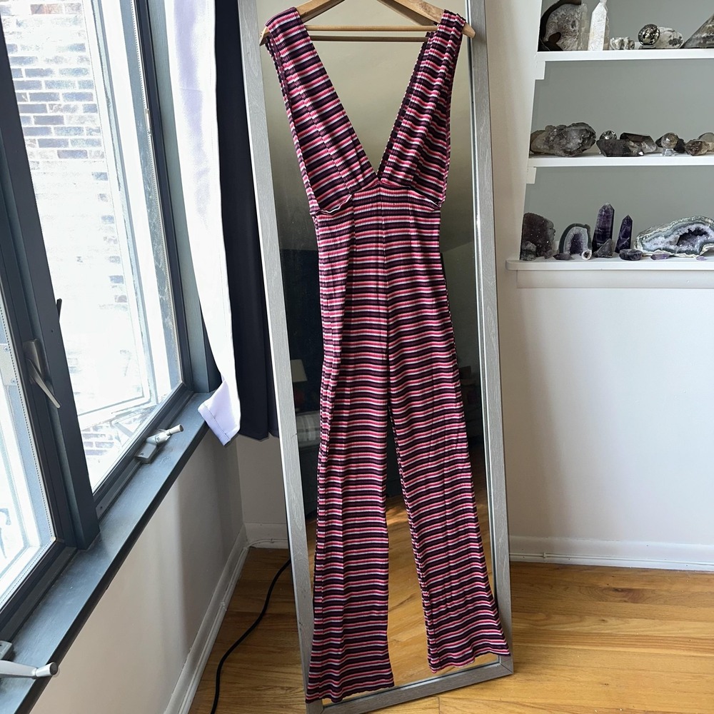 Reformation‎ Jumpsuit S Burgundy Striped Ribbed Deep V Neck Flare Sleeveless USA - Picture 2 of 10